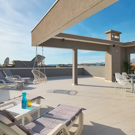 Sunset, Private Pool, Elevator, Jacuzzi, Gym