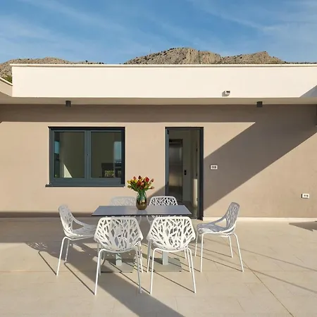 Sunset, Private Pool, Elevator, Jacuzzi, Gym