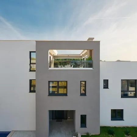 Sunset, Private Pool, Elevator, Jacuzzi, Gym