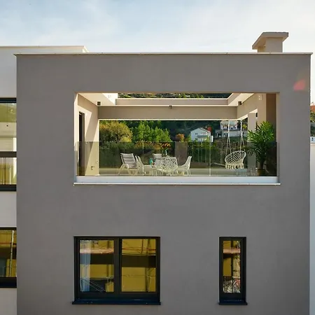 Sunset, Private Pool, Elevator, Jacuzzi, Gym Подстрана